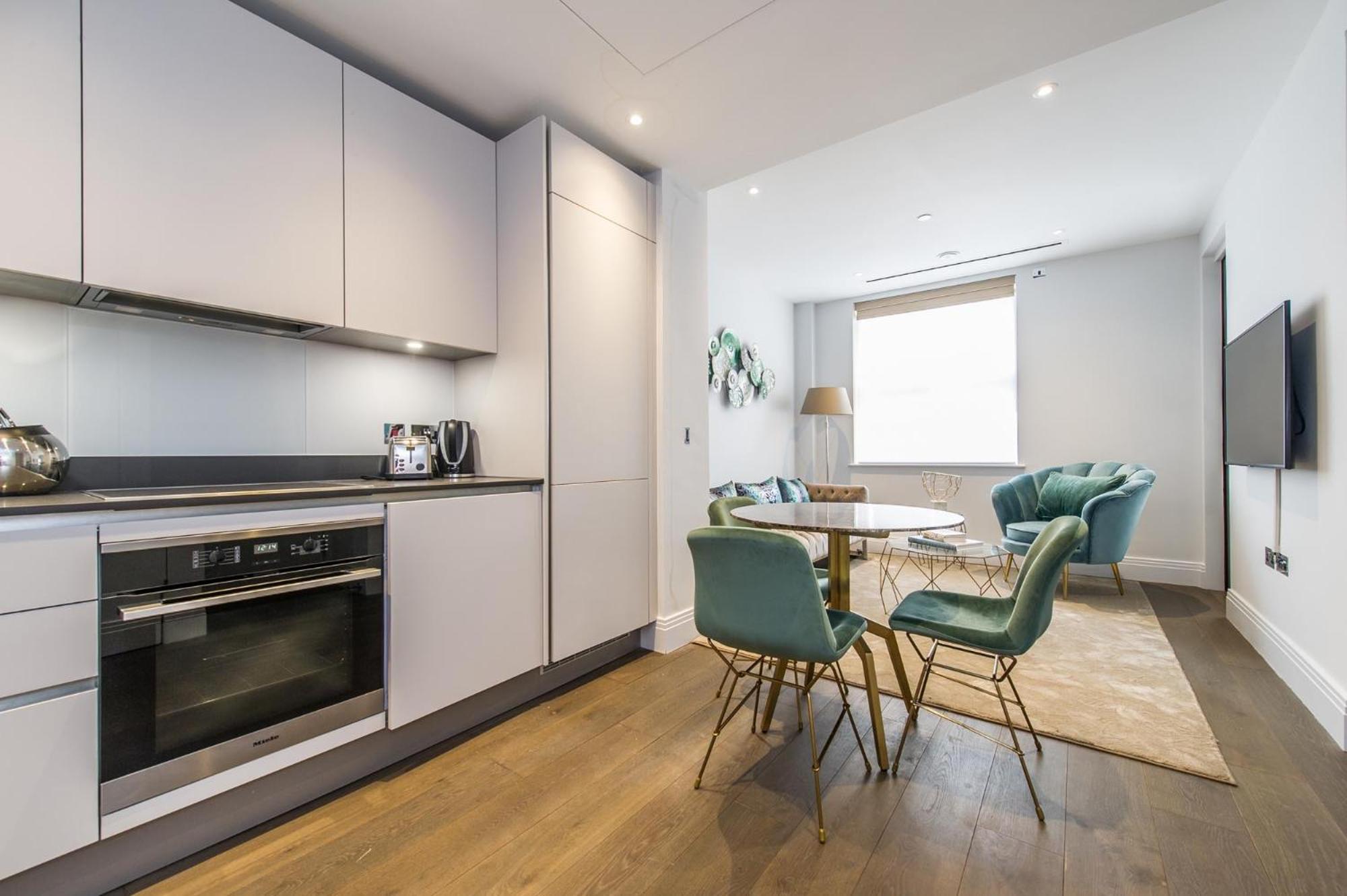 Chancery Quarters - 124 Chancery Lane Лондон Екстериор снимка
